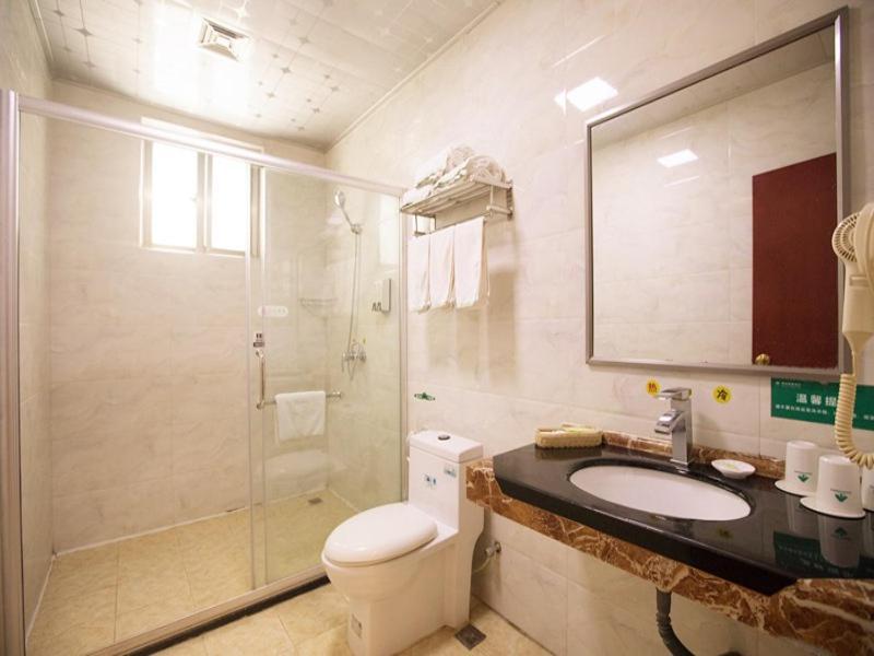 Greentree Inn Hainan Haikou East Train Station East Fengxiang Road Business Hotel Exterior foto