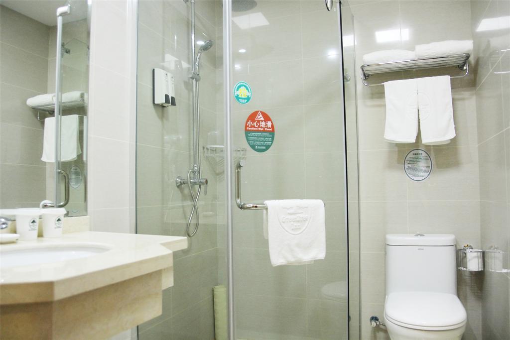 Greentree Inn Hainan Haikou East Train Station East Fengxiang Road Business Hotel Exterior foto